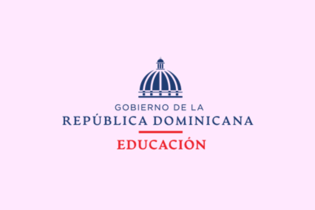cuánto gana un profesor en República Dominicana
